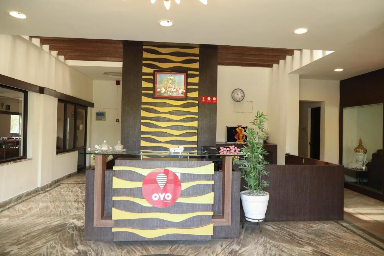 Oyo 10943 Hotel Plus Corporate Khapa  Esterno foto