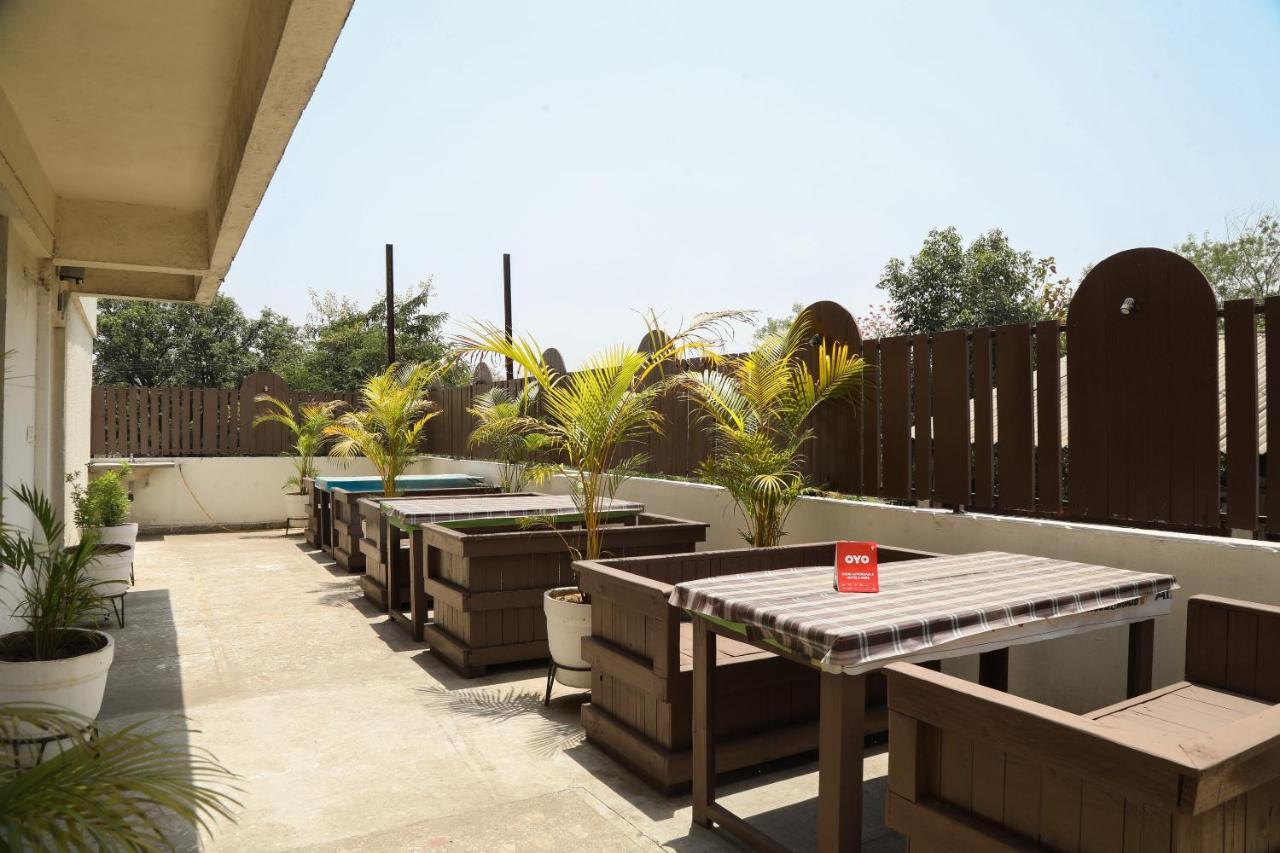 Oyo 10943 Hotel Plus Corporate Khapa  Esterno foto