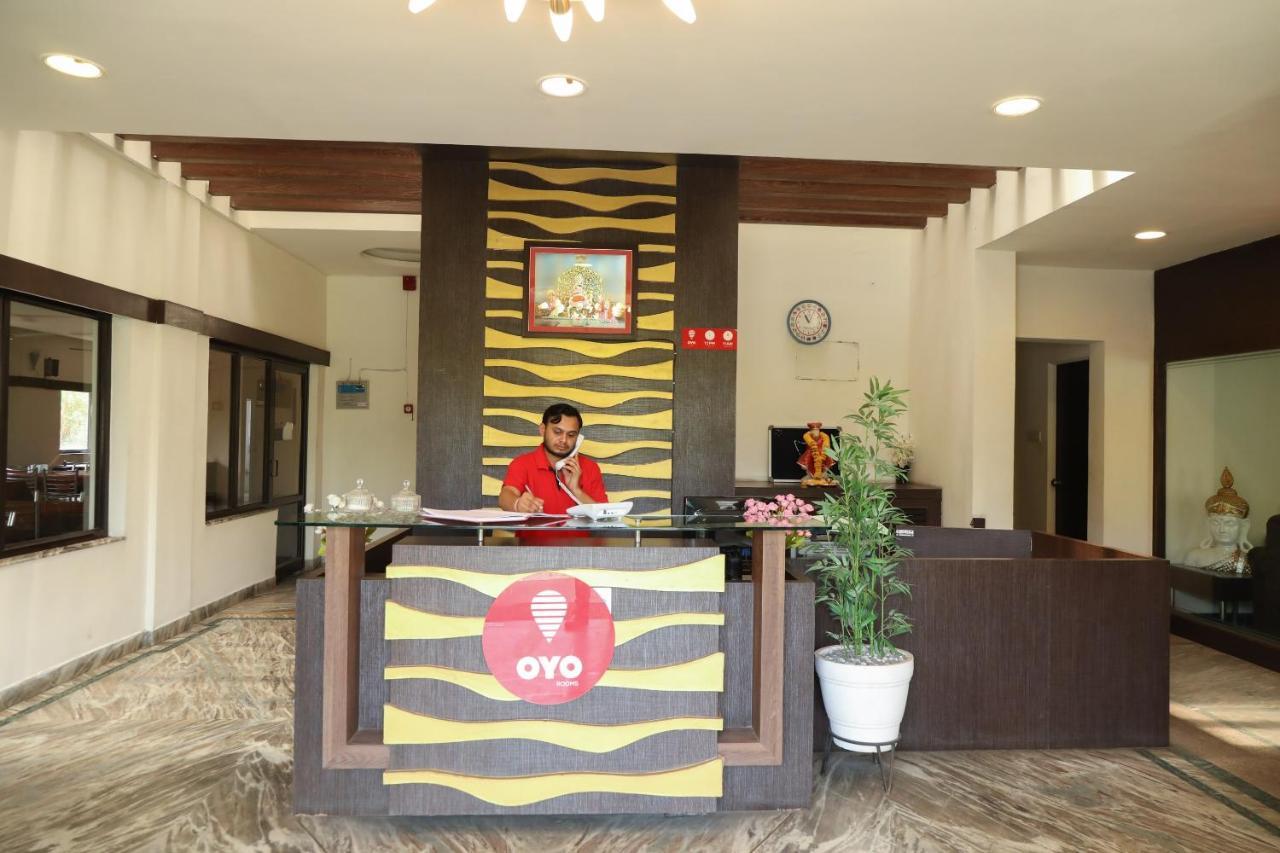 Oyo 10943 Hotel Plus Corporate Khapa  Esterno foto